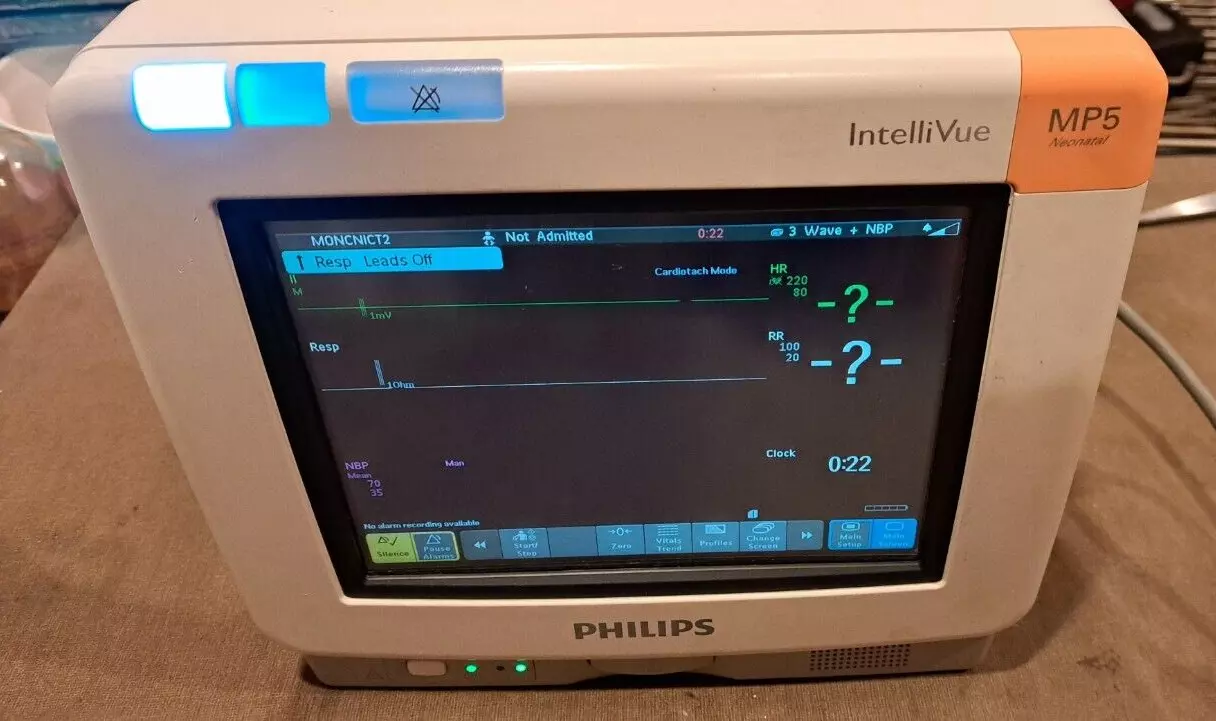 Philips MP 5 M8105A Patient Monitor